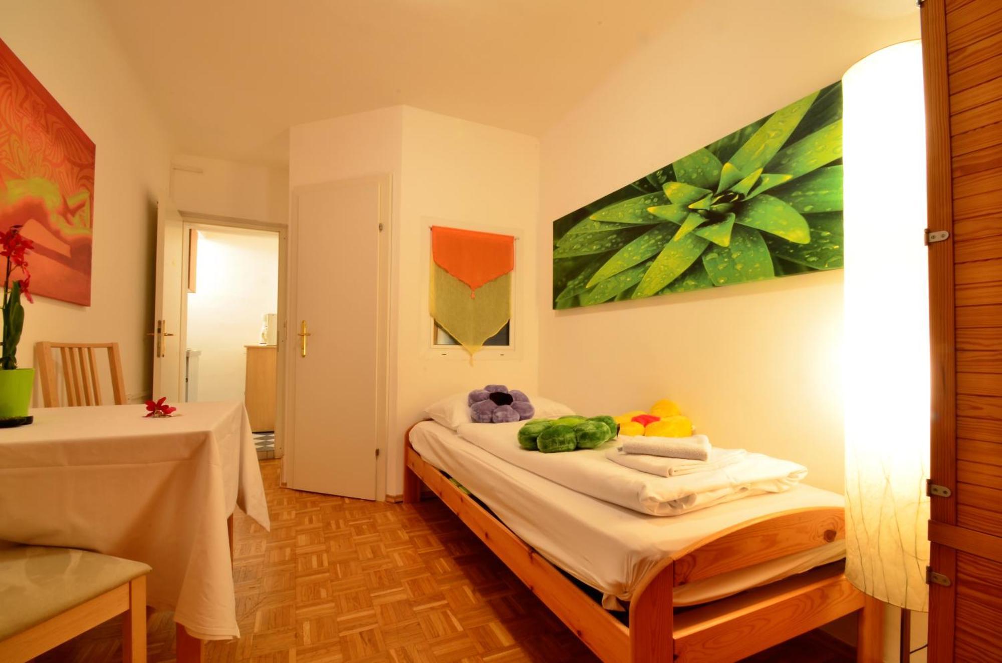 Ajo Siemens - Contactless Check-in Apartment